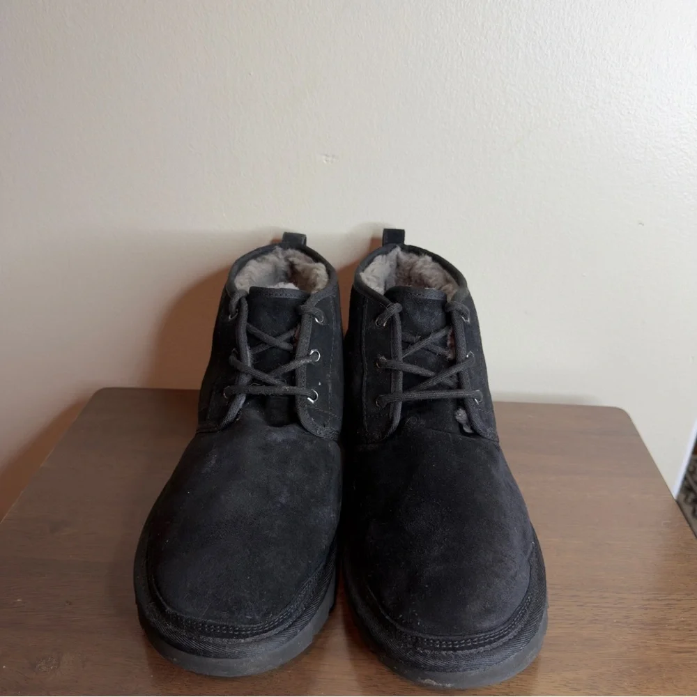 UGG Neumel Black Suede Sheepskin Chukka Boots Sz 13 Mens